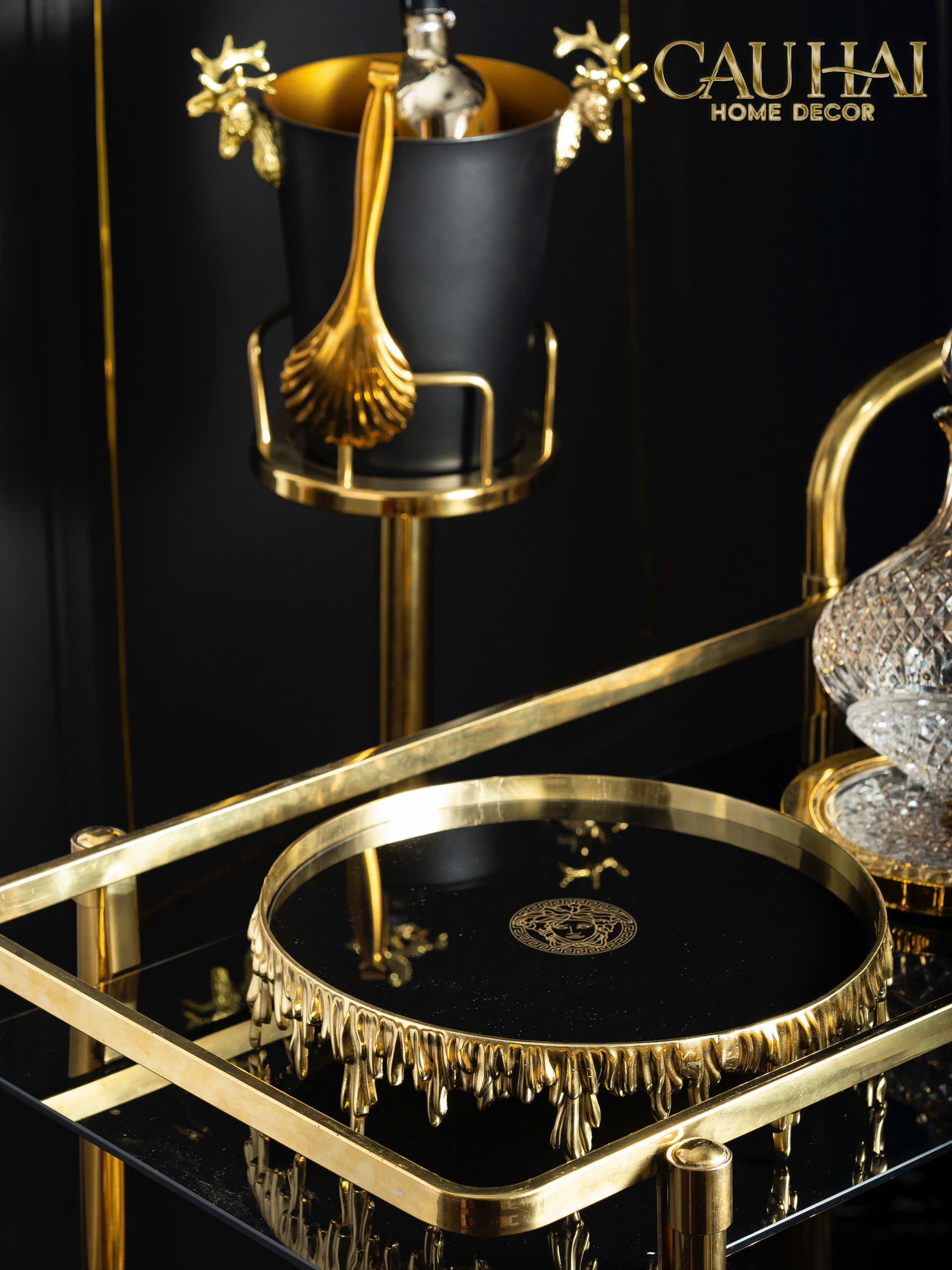 HOME COUTURE - MELTED GOLD TRAY - KHAY GƯƠNG ĐEN MEDUSA SS25-CẬU HAI HOME DECOR