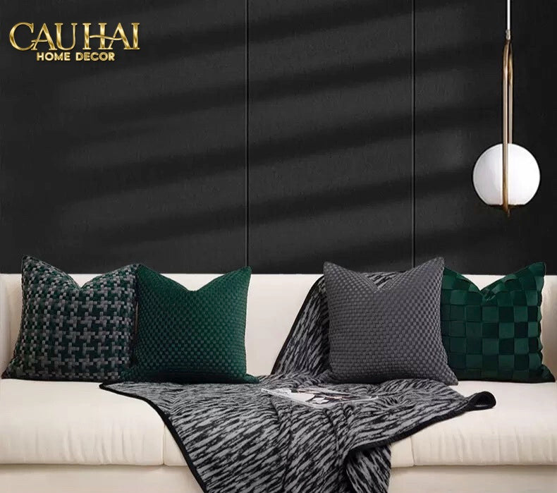 FÊTES COUTURE - VỎ GỐI NHUNG WOVEN MISTLETOE 45-CẬU HAI HOME DECOR