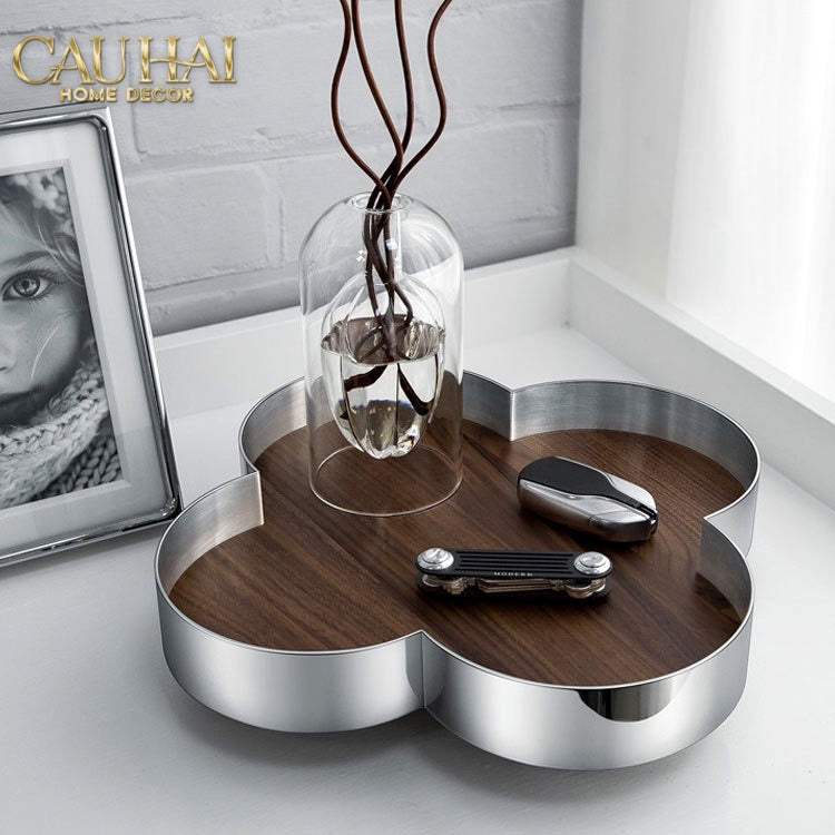 Khay Gỗ Viền Inox Louis Monogram Quatrefoil Heritage D27