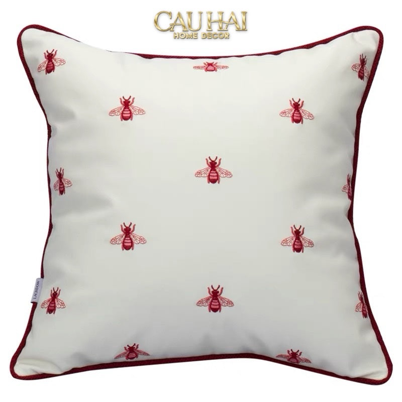 HOME COUTURE - VỎ GỐI DA FUCHSIA SPARKLE BEE L’ABEILLE 45 - CẬU HAI HOME DECOR