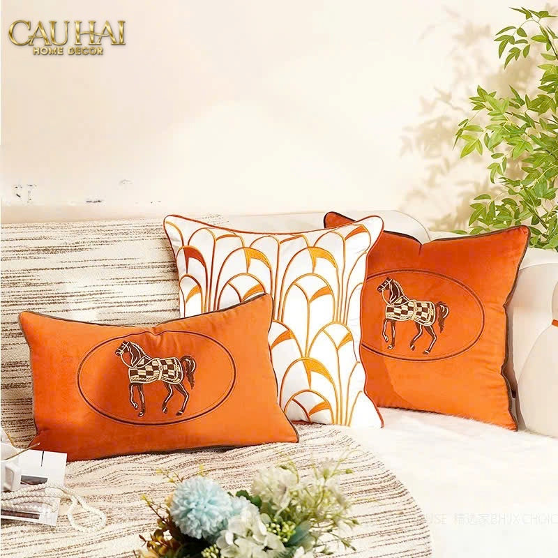 VỎ GỐI LỤA SATIN ÉQUESTRE BURNT-O 45 - CẬU HAI HOME DECOR