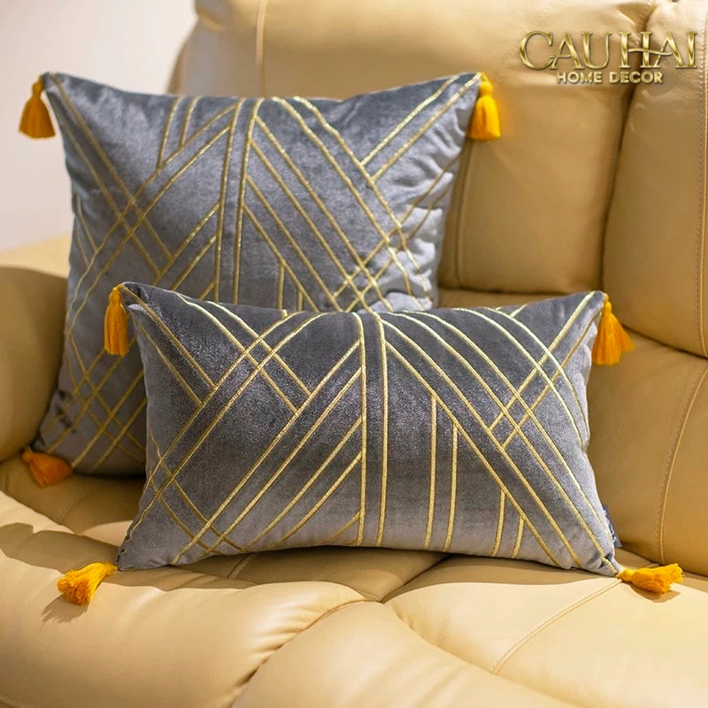 SET 2 GỐI NHUNG RADIANT VELOUR GOLDEN VECTOR LINES 45 30x50 - CẬU HAI HOME DECOR
