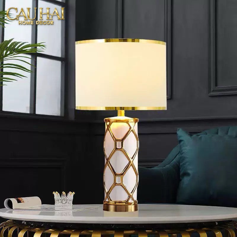 ĐÈN BÀN IRIS WHITE - IRIS WHITE SIDE TABLE LAMP - CẬU HAI HOME DECOR