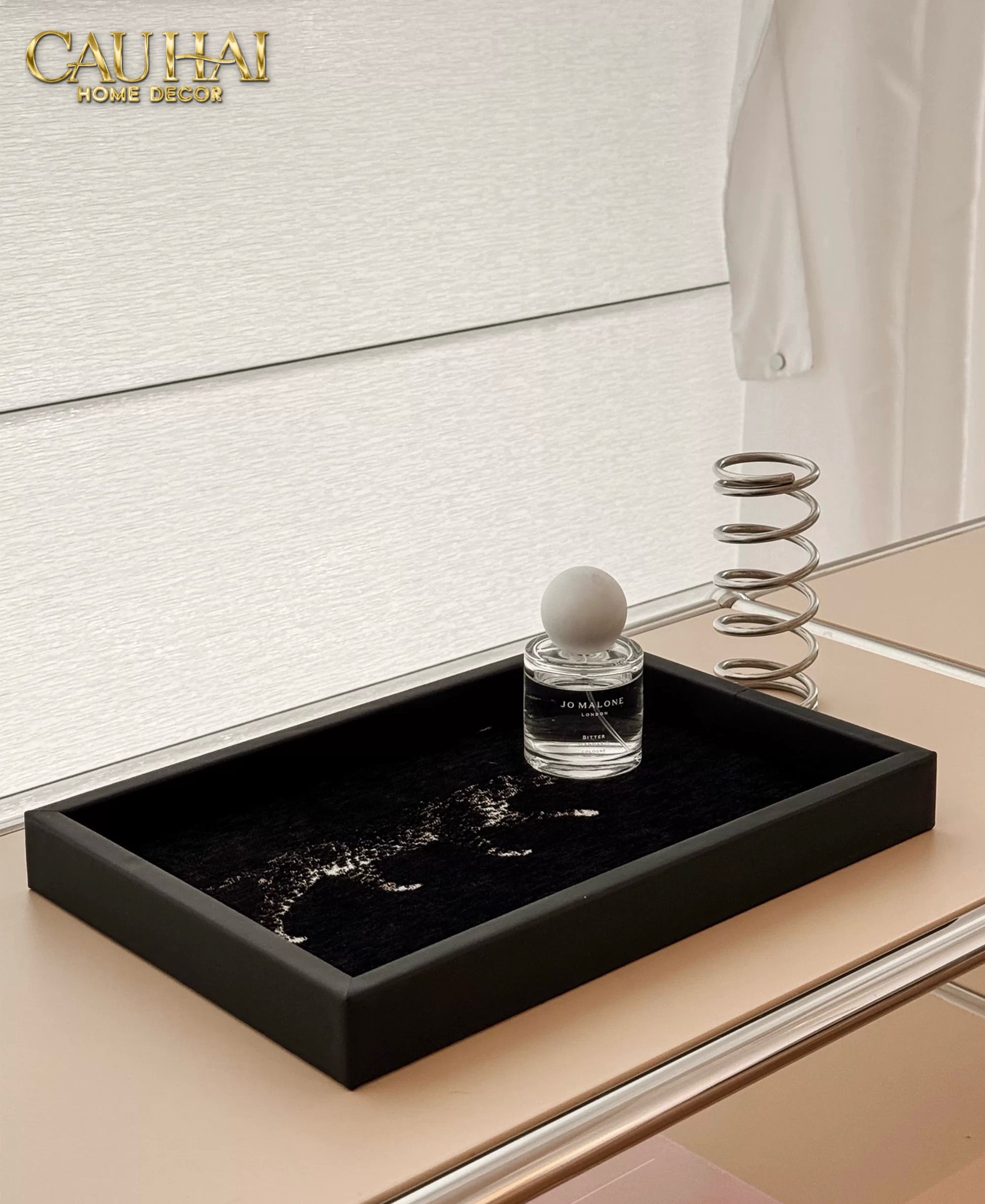 KHAY GỖ TWEED LUX LEATHER NOCTURNAL PANTHER 30X40 - CẬU HAI HOME DECOR