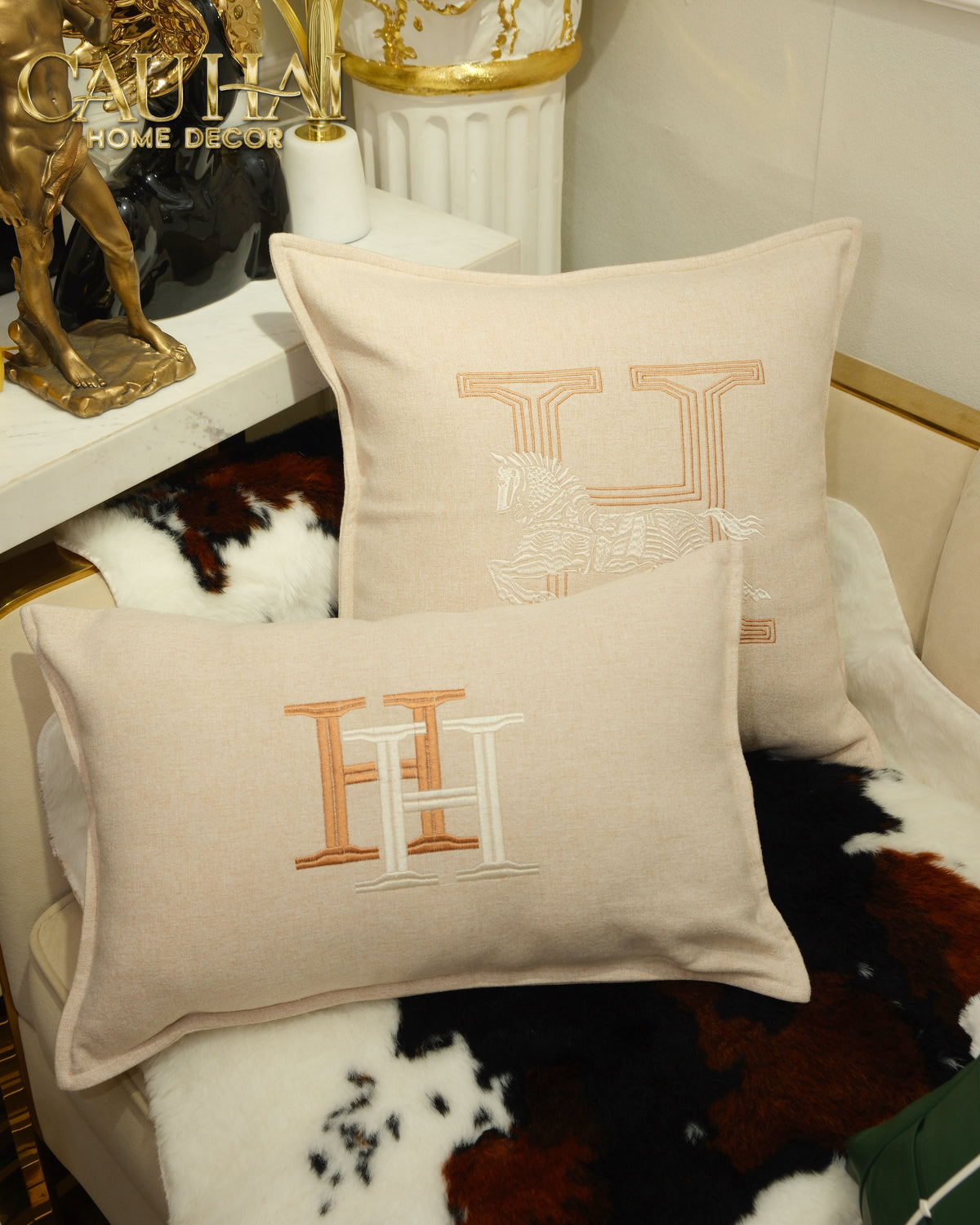 Vỏ Gối Linen Thêu Cheval Équestre Ivory 30x50-VỎ GỐI SOFA-CẬU HAI HOME DECOR-CẬU HAI HOME DECOR