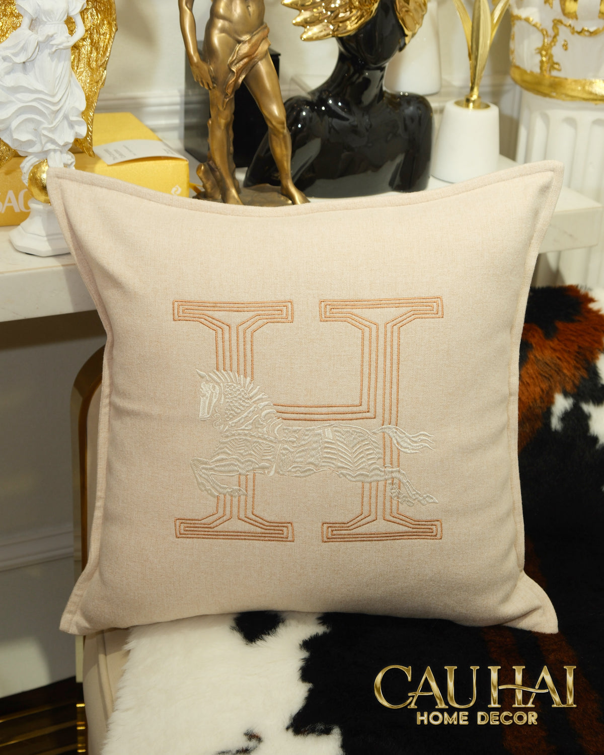 Vỏ Gối Linen Thêu Cheval Équestre Ivory 45x45-VỎ GỐI SOFA-CẬU HAI HOME DECOR-CẬU HAI HOME DECOR