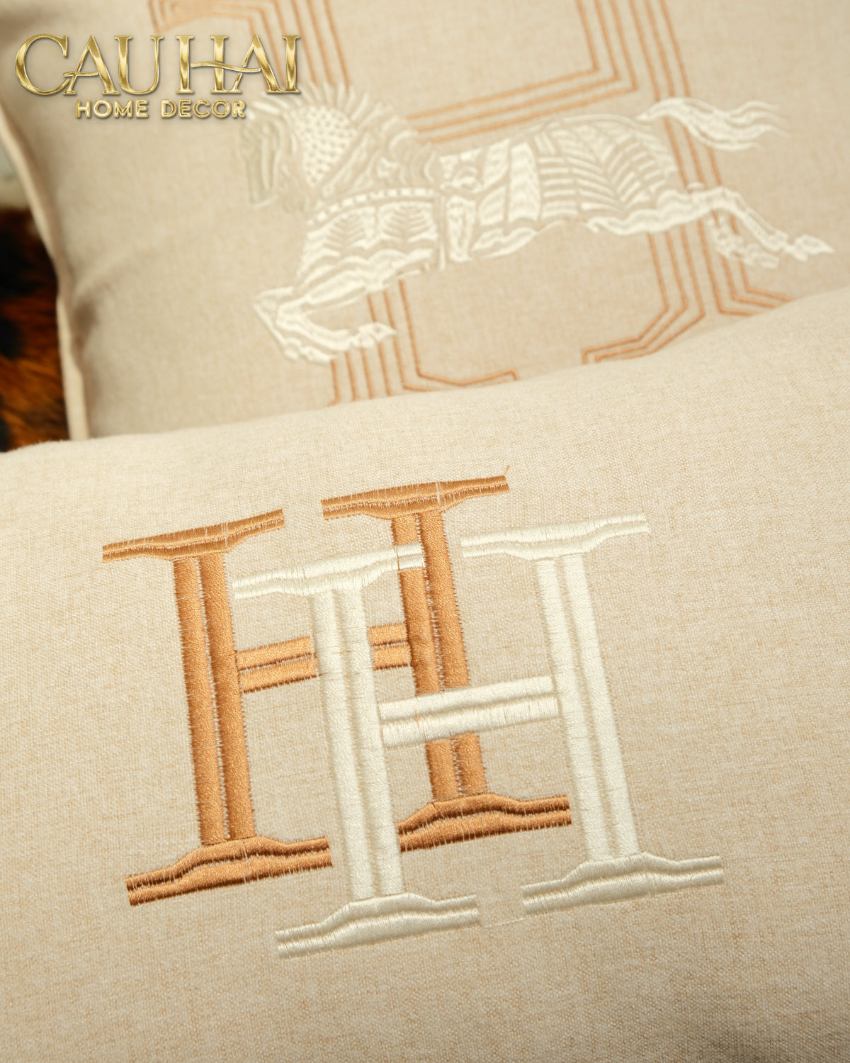 Vỏ Gối Linen Thêu Cheval Équestre Ivory 45x45-VỎ GỐI SOFA-CẬU HAI HOME DECOR-CẬU HAI HOME DECOR