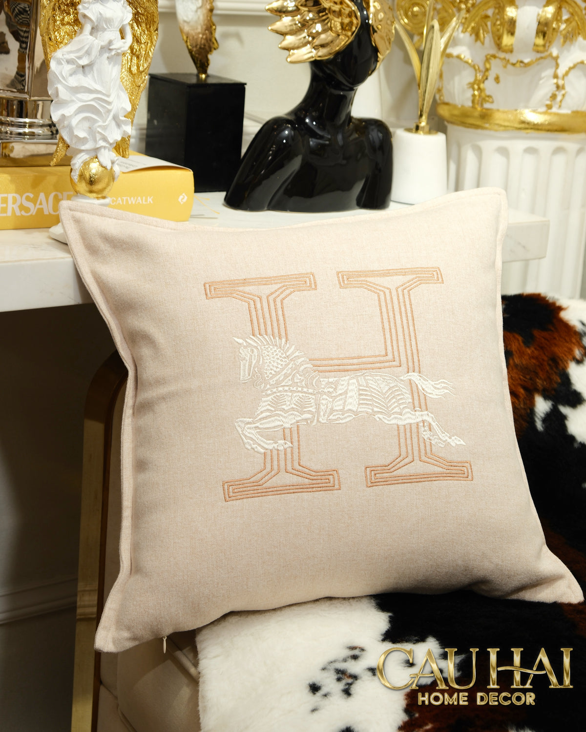 Vỏ Gối Linen Thêu Cheval Équestre Ivory 45x45-VỎ GỐI SOFA-CẬU HAI HOME DECOR-CẬU HAI HOME DECOR