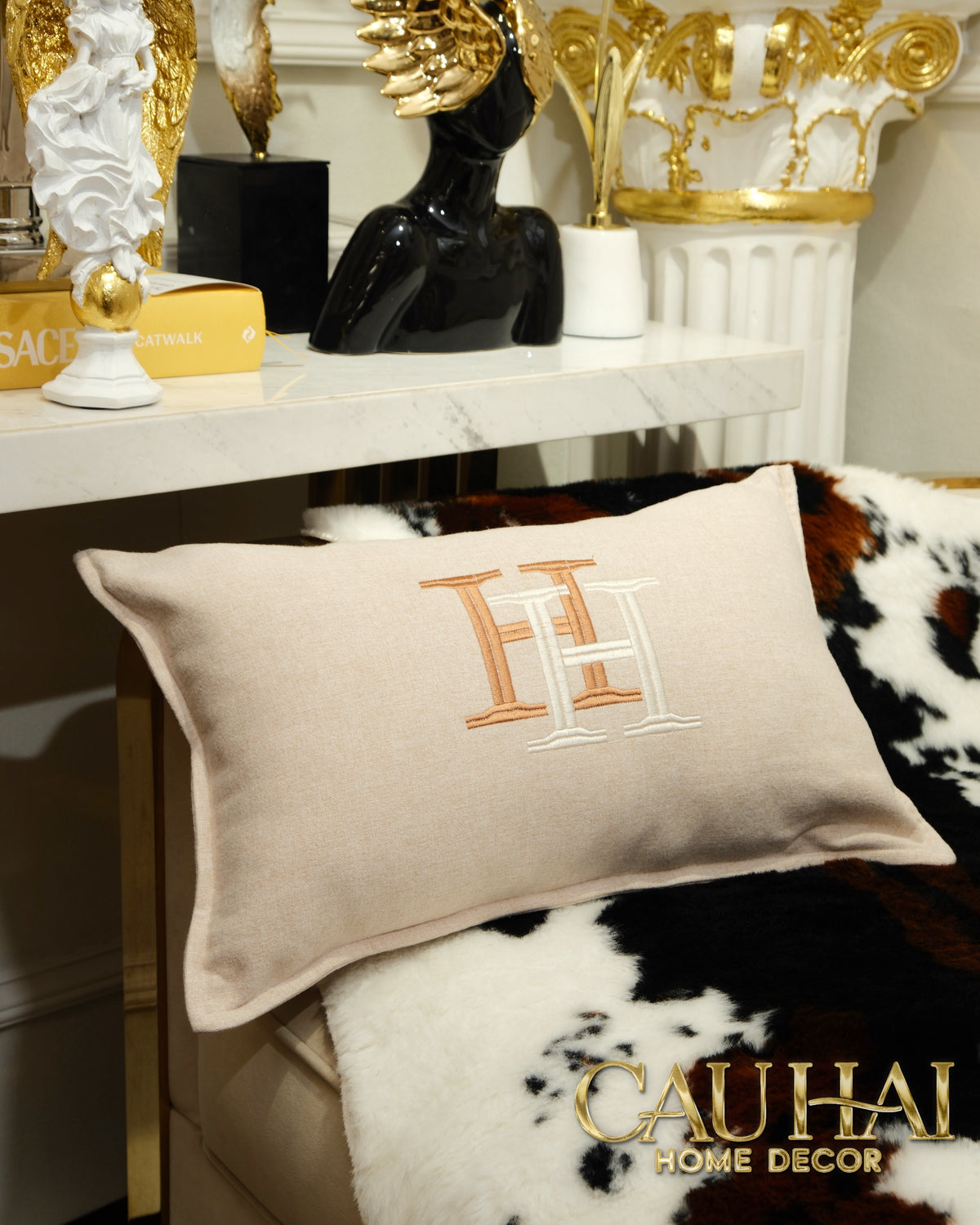 Vỏ Gối Linen Thêu Cheval Équestre Ivory 30x50-VỎ GỐI SOFA-CẬU HAI HOME DECOR-CẬU HAI HOME DECOR
