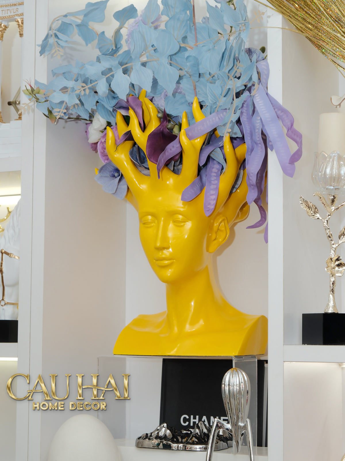 Tượng Composite Nữ Thần Flamme Solaire Yellow 31.5x31x46-TƯỢNG TRANG TRÍ-CẬU HAI HOME DECOR-CẬU HAI HOME DECOR