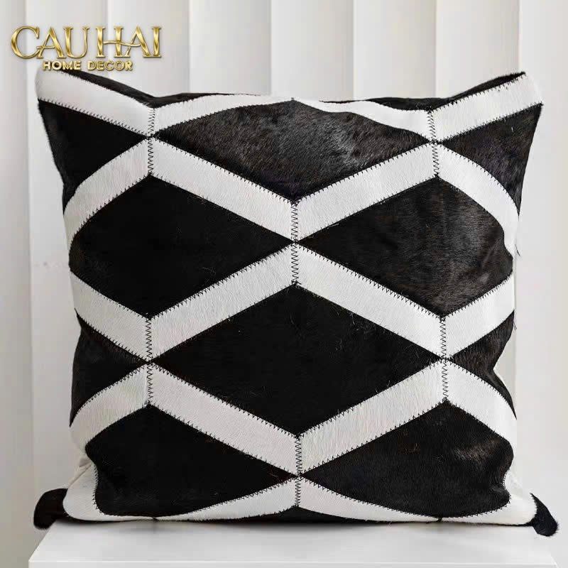 HOME COUTURE - VỎ GỐI DA LIGNES DE LOSANGES EN CUIR NOIR 50-CẬU HAI HOME DECOR
