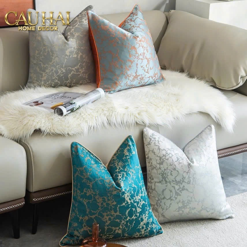 VỎ GỐI LỤA JACQUARD EQUESTRIAN FLAME 50 - CẬU HAI HOME DECOR