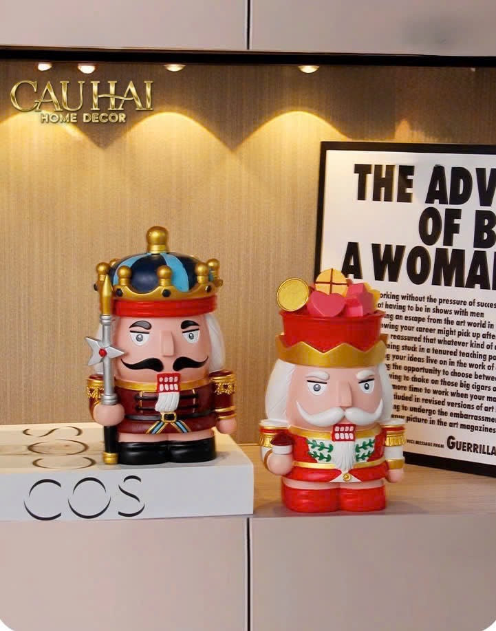 FÊTES COUTURE - TƯỢNG PETIT NUT-BANKER BLANC / NOIR / ROUGE / D'Or - CẬU HAI HOME DECOR