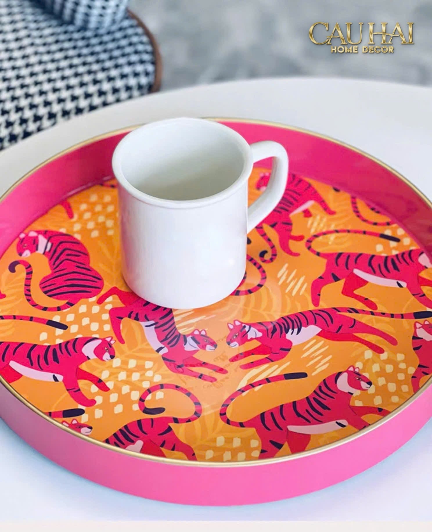 KHAY TRÒN ACRYLIC RÉCURRENCE
TIGRE D’ORIENT - CẬU HAI HOME DECOR