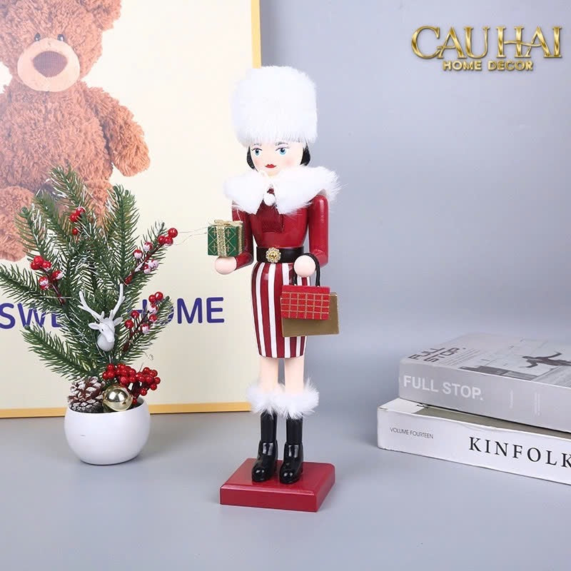 FÊTES COUTURE - TƯỢNG NUTCRACKER LA DAME D’HIVER ATÉLIER - CẬU HAI HOME DECOR