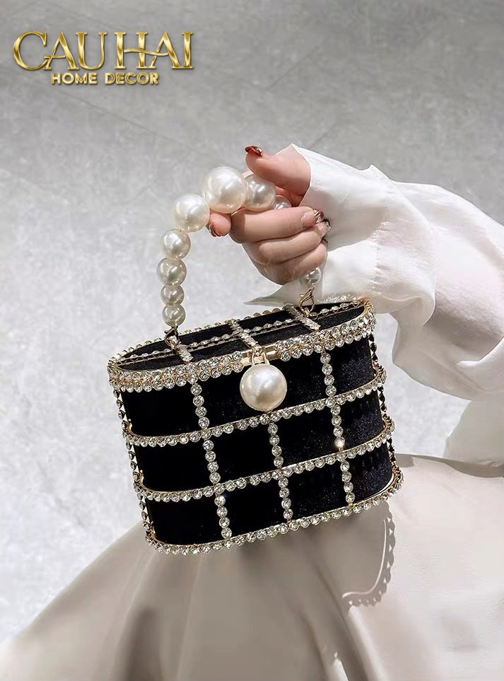 Haute Folie - Opulence Perlée Noire Première Box-CẬU HAI HOME DECOR