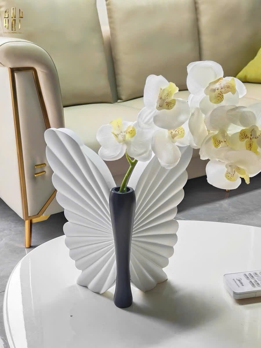BÌNH HOA BUTTERFLY WINGS - BLACK - ANGEL IN BLOOM SS25 - CẬU HAI HOME DECOR