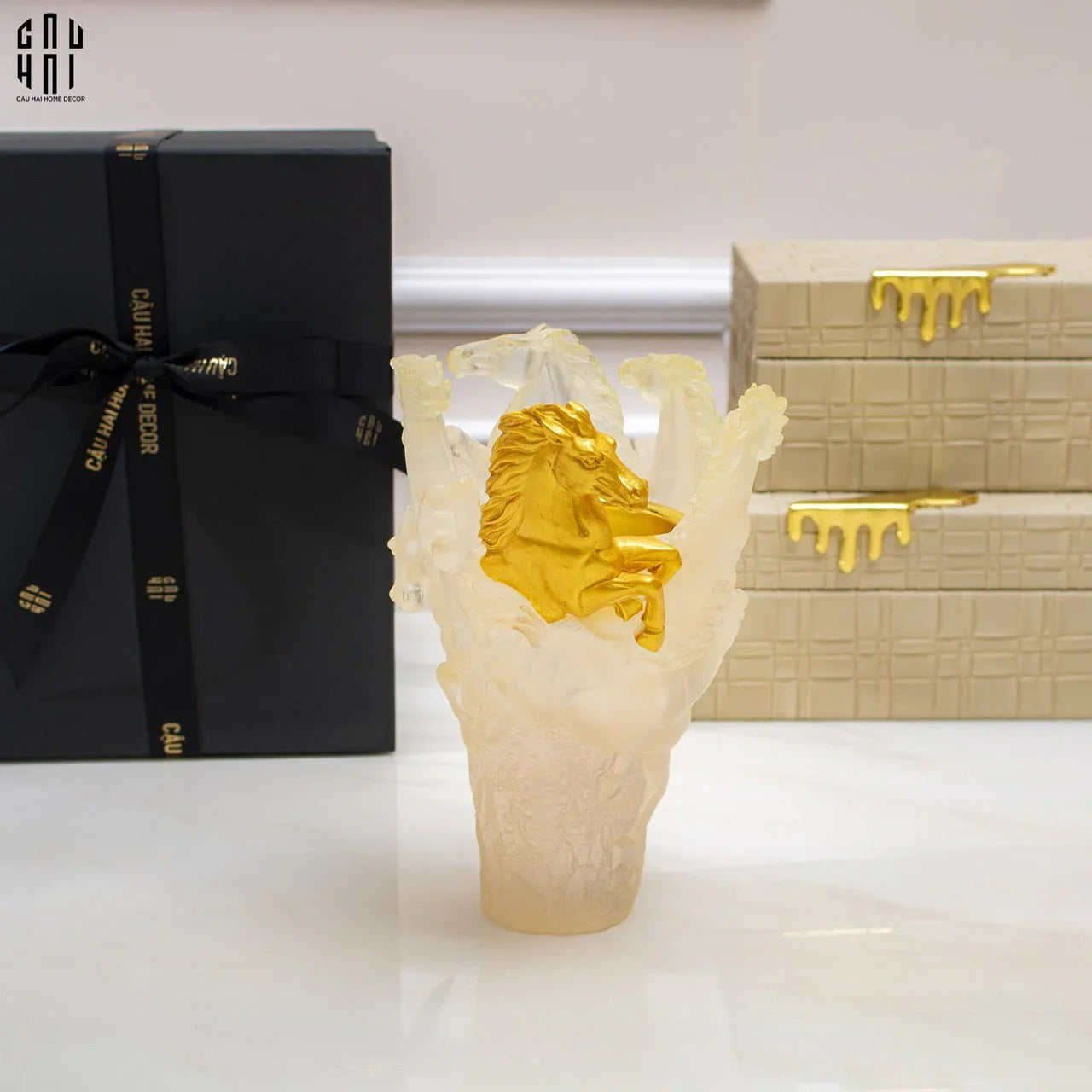 BÌNH HOA LƯU LY THE DIVINITY PEGASUS-CẬU HAI HOME DECOR