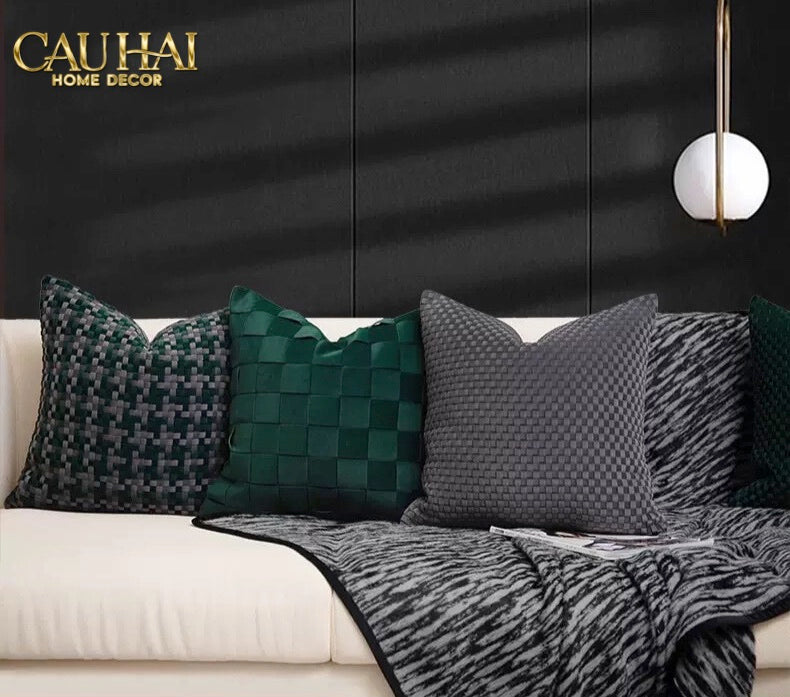 FÊTES COUTURE - VỎ GỐI NHUNG WOVEN MISTLETOE 45-CẬU HAI HOME DECOR