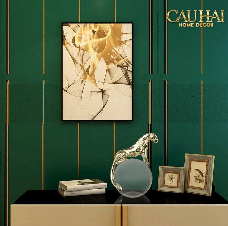 HOME COUTURE - TƯỢNG QUẢ CẦU PHA LÊ MAJESTIC PANTHER MATTE CRYSTAL GLOBE-CẬU HAI HOME DECOR