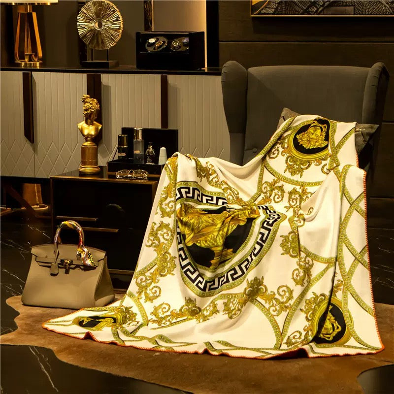 Chăn Blanket Velvet Baroque Medusa Ivory 150x150-Chăn Blanket-Cậu Hai Home Decor-CẬU HAI HOME DECOR