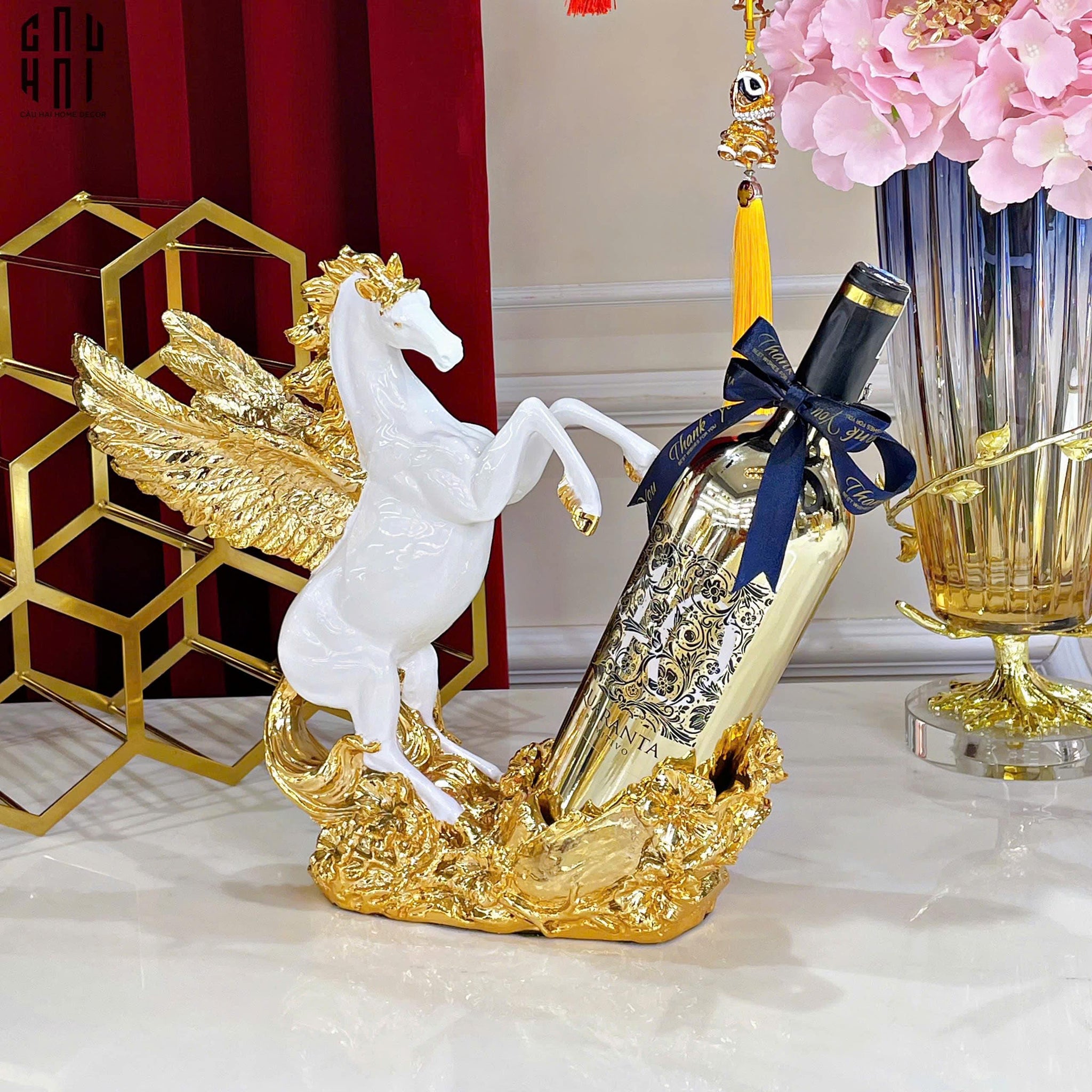 ĐẾ RƯỢU ELITE GOLDEN PEGASUS SS25 - CẬU HAI HOME DECOR