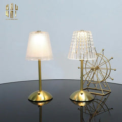 Đèn Bàn Pin Sạc 3 Chế Độ Acrylic Diamond Aurora Table Lamp 13x30-CẬU HAI HOME DECOR