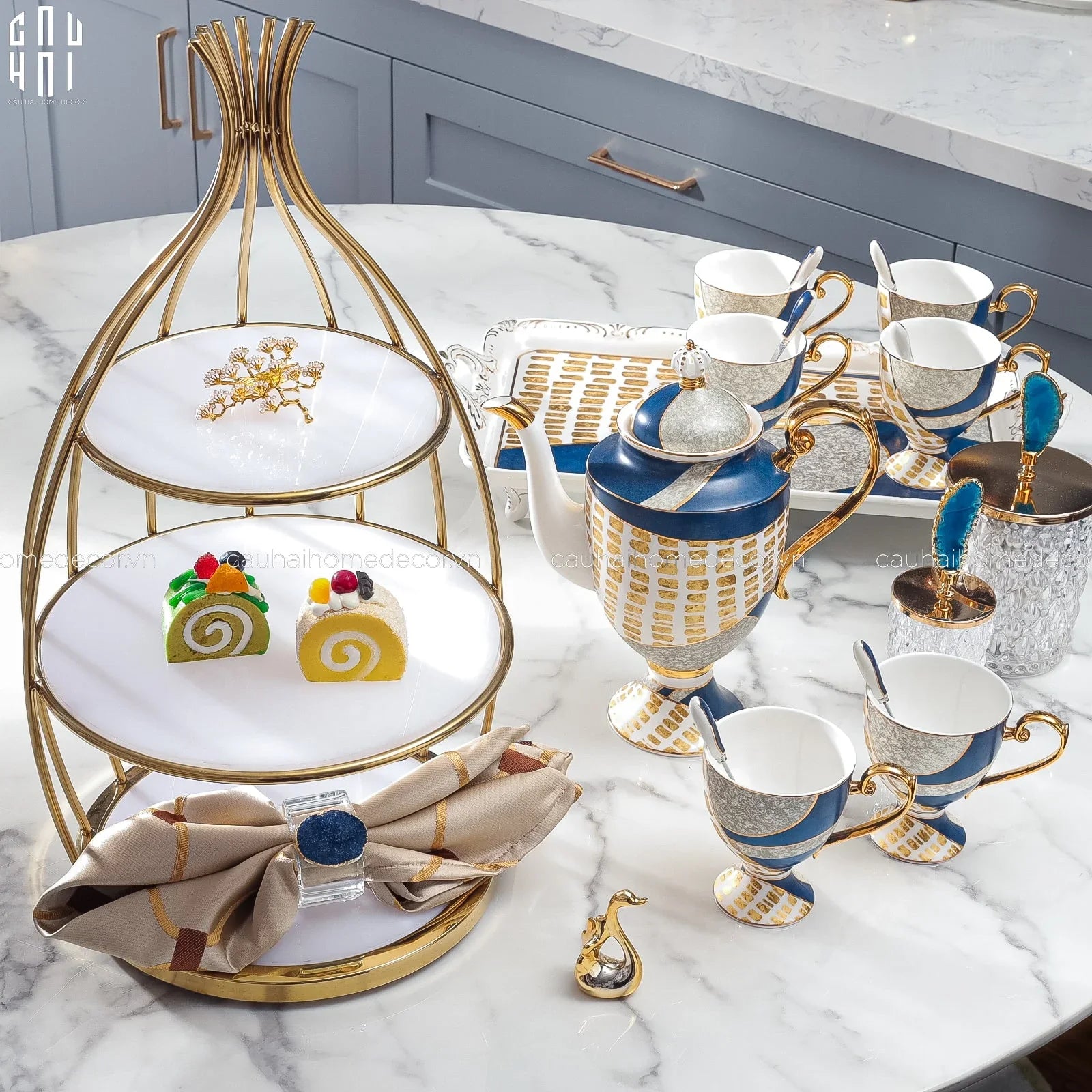 ĐĨA BÁNH 3 TẦNG GOLDEN CAGE ÉTAGÈRE - CẬU HAI HOME DECOR