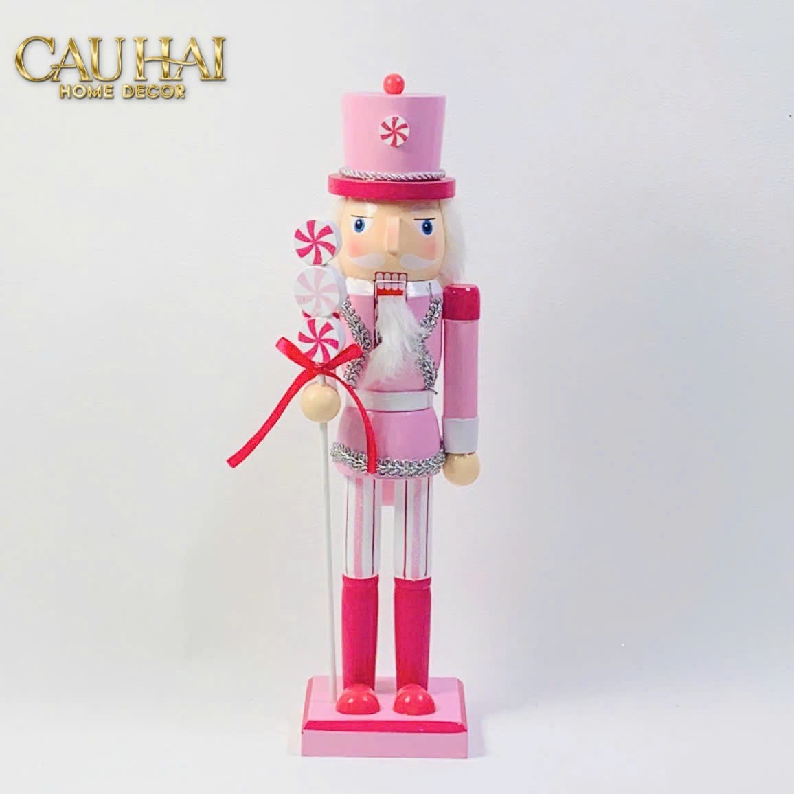 Fêtes Couture - Set 3 Tượng Nutcracker Cotton Candy Plush Pink 38Cm-TƯỢNG TRANG TRÍ-Đối tác tại Trung Quốc theo từng đơn đặt hàng-CẬU HAI HOME DECOR