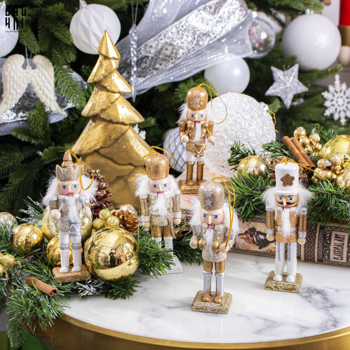Fêtes Couture - Tượng Nutcracker 5Pcs - Gold-TƯỢNG TRANG TRÍ-Đối tác tại Trung Quốc theo từng đơn đặt hàng-CẬU HAI HOME DECOR