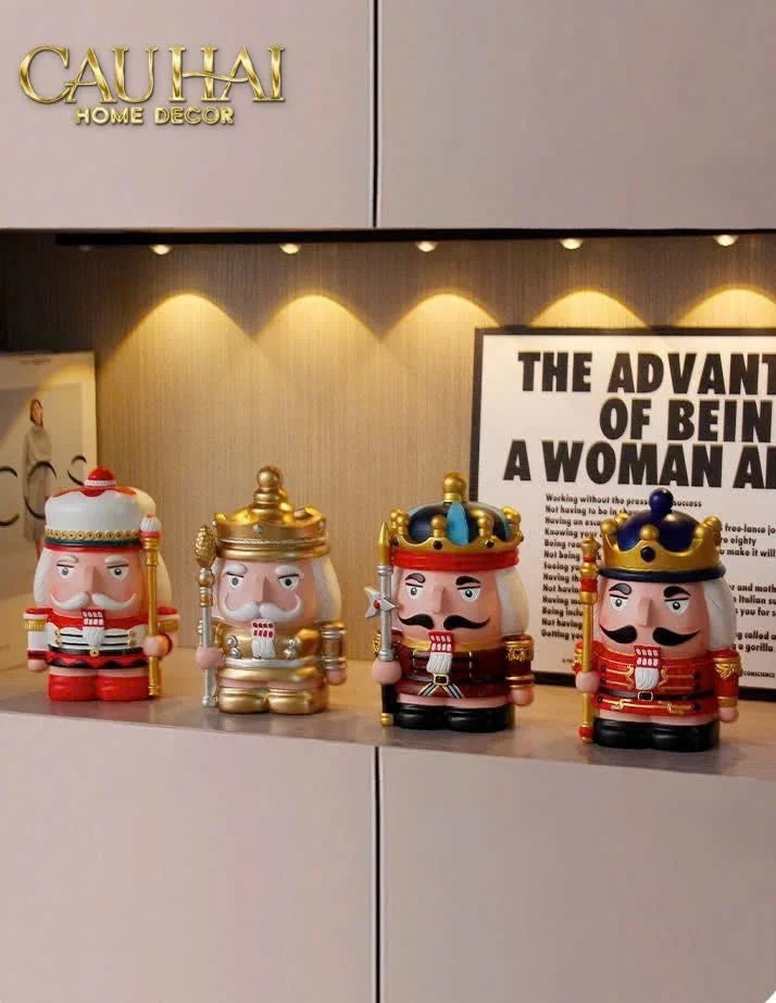 Fêtes Couture - Tượng Petit Nut-Banker Blanc / Noir / Rouge / D'Or-CẬU HAI HOME DECOR