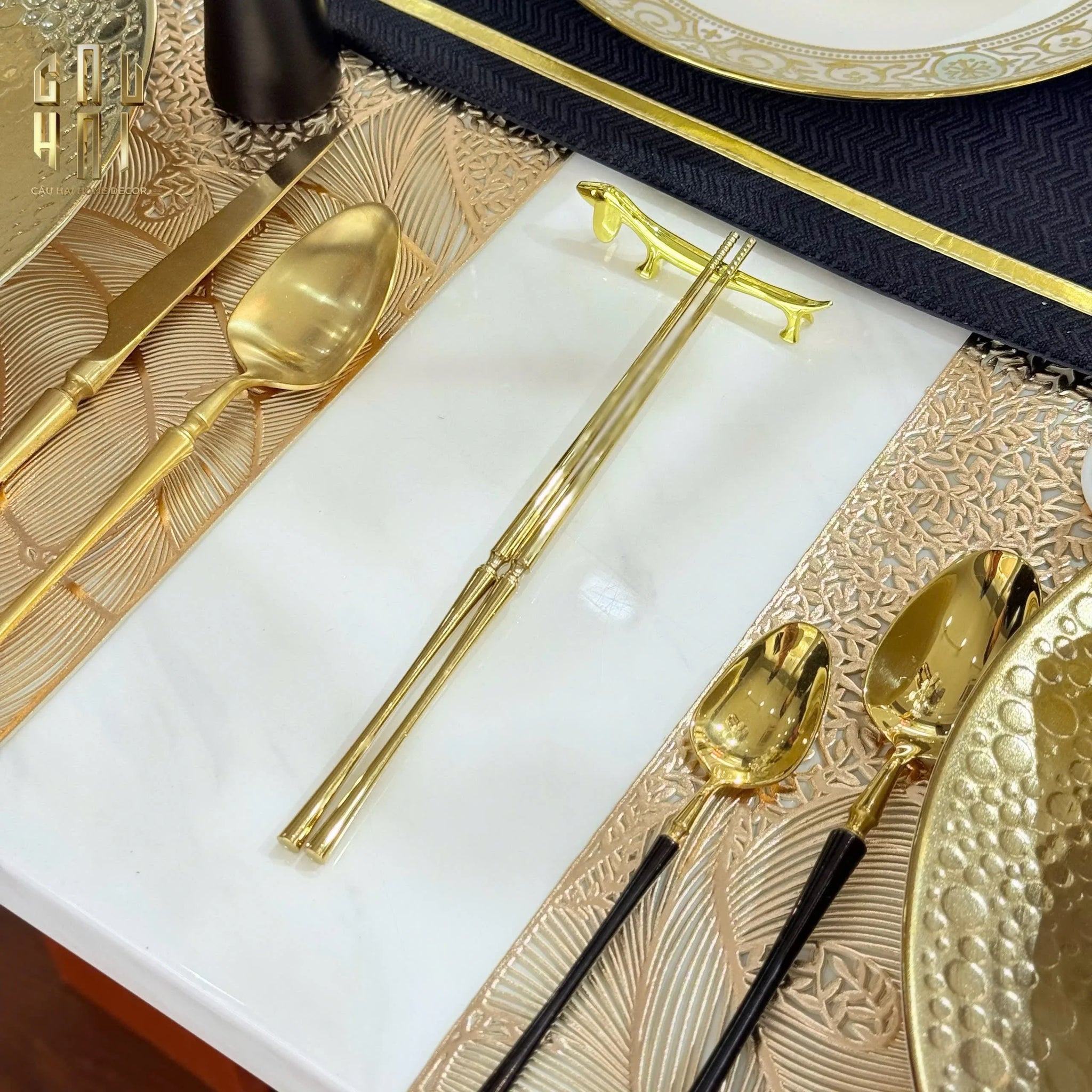 GÁC ĐŨA - CHOPSTICK REST DOG - CẬU HAI HOME DECOR