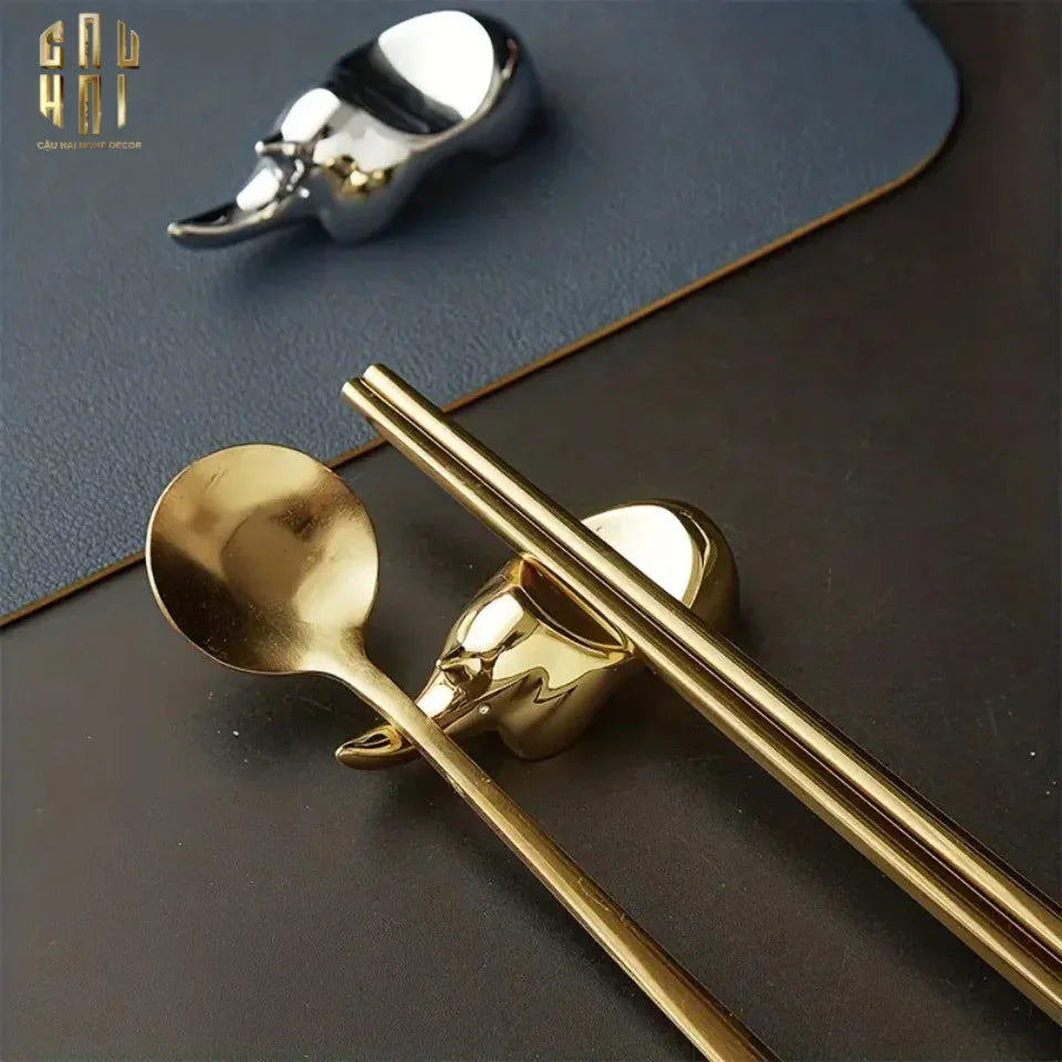 GÁC ĐŨA - CHOPSTICK REST RHINO - CẬU HAI HOME DECOR