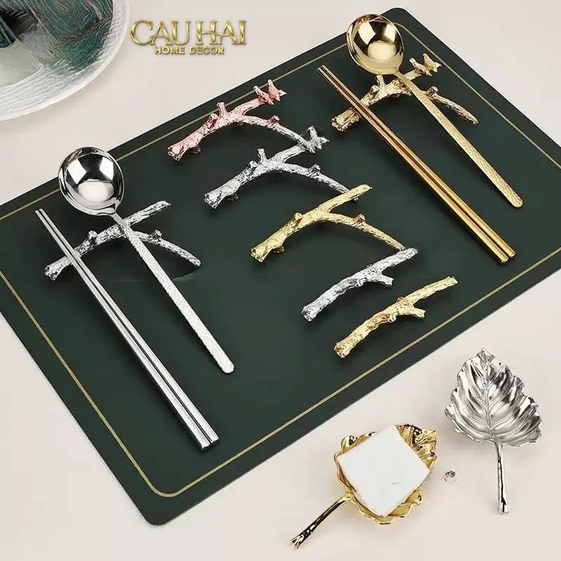 Gác Đũa Nhánh Cây Golden Bird Branch Harmony Premium Chopstick Rack 11 x 8.4 cm-Dinner Cutlery Set Dao Muỗng Nĩa-Đối tác tại Trung Quốc theo từng đơn đặt hàng-CẬU HAI HOME DECOR