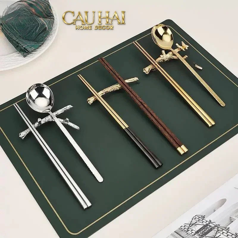 Gác Đũa Nhánh Cây Golden Bird Branch Harmony Premium Chopstick Rack 11 x 8.4 cm-Dinner Cutlery Set Dao Muỗng Nĩa-Đối tác tại Trung Quốc theo từng đơn đặt hàng-CẬU HAI HOME DECOR