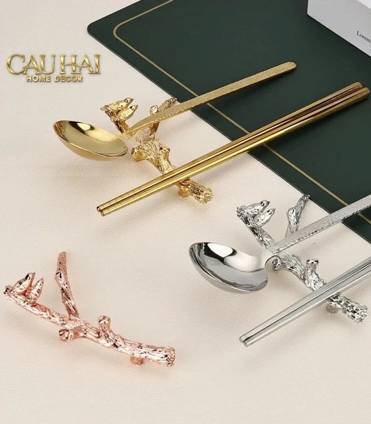 Gác Đũa Nhánh Cây Golden Bird Branch Harmony Premium Chopstick Rack 11 x 8.4 cm-Dinner Cutlery Set Dao Muỗng Nĩa-Đối tác tại Trung Quốc theo từng đơn đặt hàng-CẬU HAI HOME DECOR