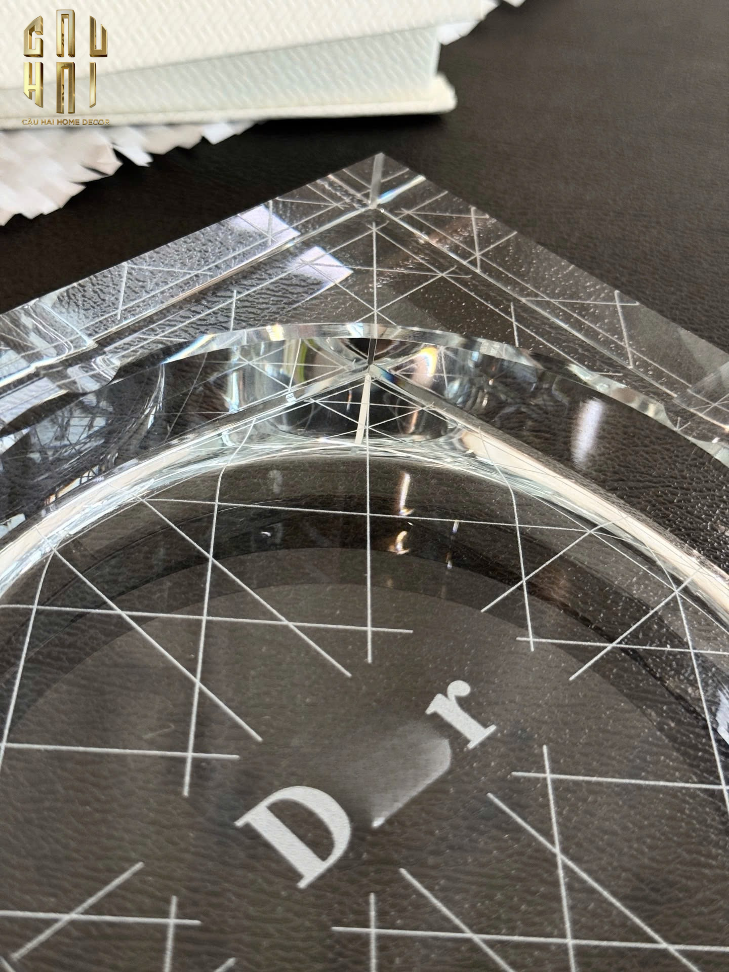 HOME COUTURE - GẠT TÀN CRYSTAL D.O ASHTRAY FULL BOX SIZE 15 - CẬU HAI HOME DECOR