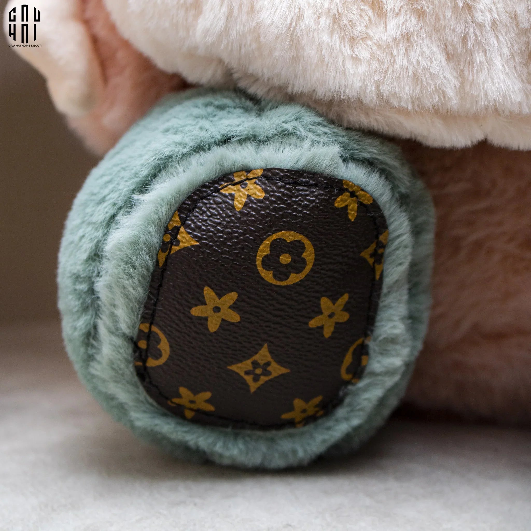 GẤU BÔNG VIVIENNE PINKY ORIGINAL SIZE 37 SS25-CẬU HAI HOME DECOR