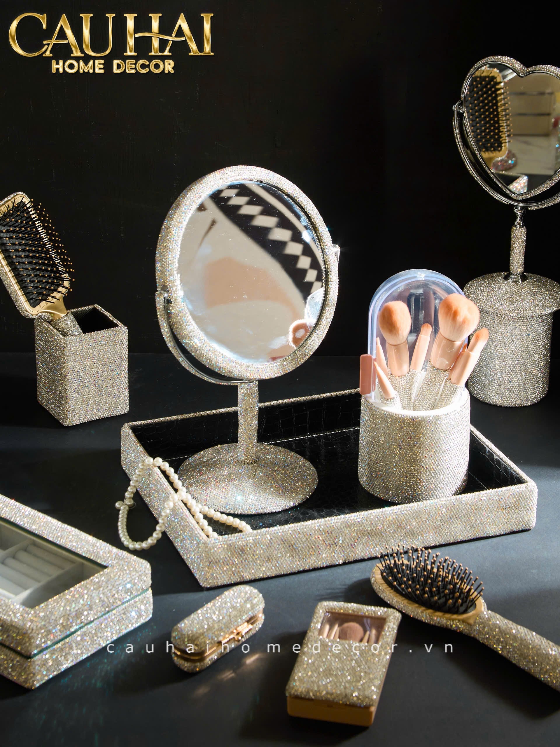 HỘP CỌ MAKE UP ON THE GO BEAUTY BOX DIAMOND BLING BLING - CẬU HAI HOME DECOR