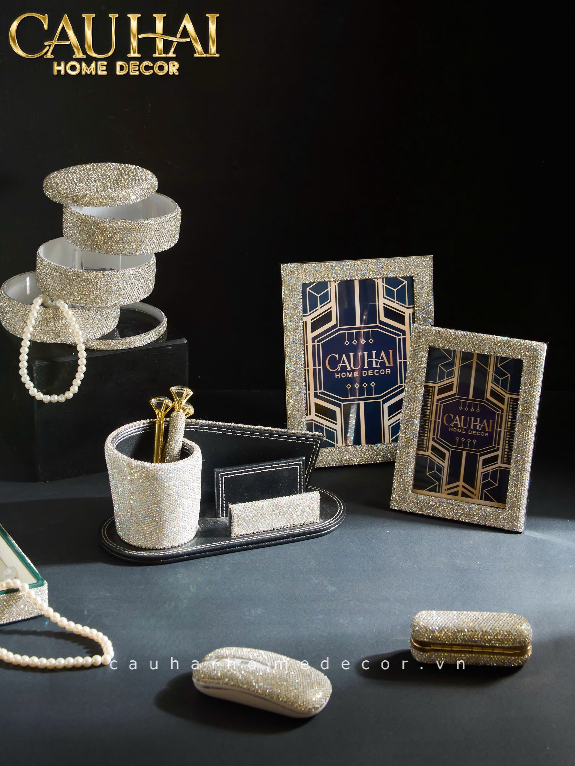 HỘP CỌ MAKE UP ON THE GO BEAUTY BOX DIAMOND BLING BLING - CẬU HAI HOME DECOR