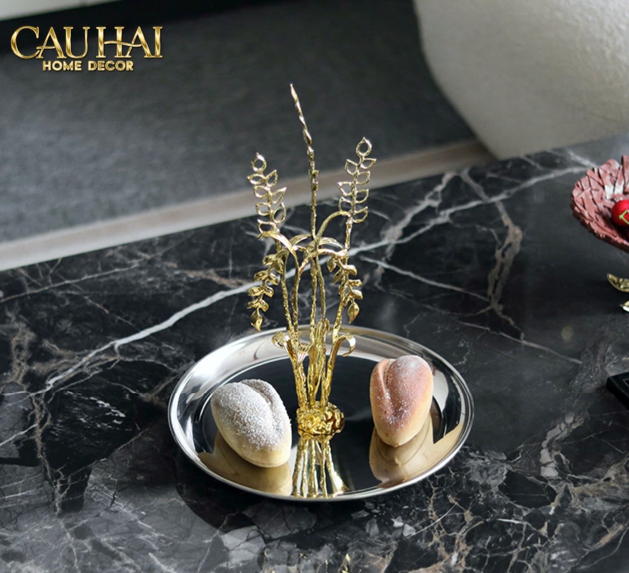 ELYSIAN - KHAY PLATINUM MÉTALLIQUE GOLDEN EUCALYPTUS BRANCH D30 - CẬU HAI HOME DECOR