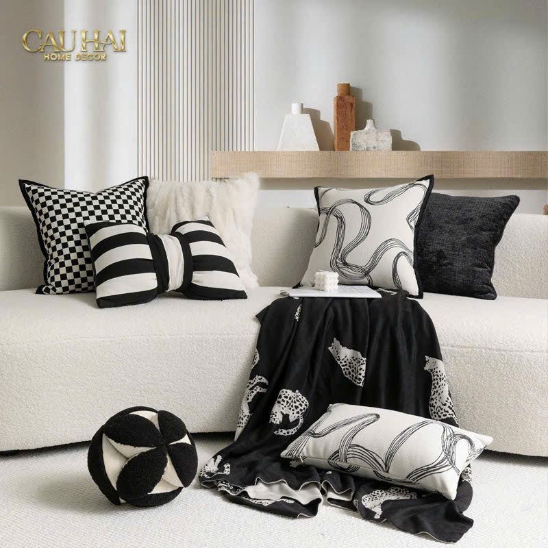 GỐI TRÒN REFLECTION BALL-CẬU HAI HOME DECOR