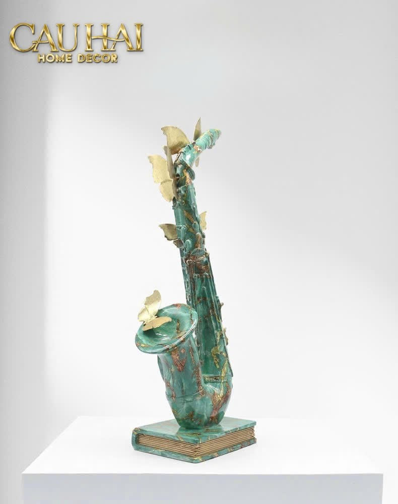 HOME COUTURE - TƯỢNG KÈN SAXO VERDIGRIS WINGS SERENADE H43-CẬU HAI HOME DECOR