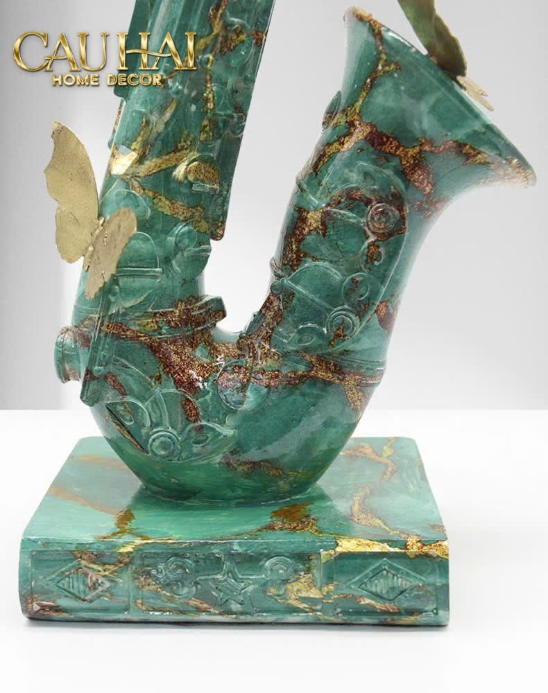 HOME COUTURE - TƯỢNG KÈN SAXO VERDIGRIS WINGS SERENADE H43-CẬU HAI HOME DECOR