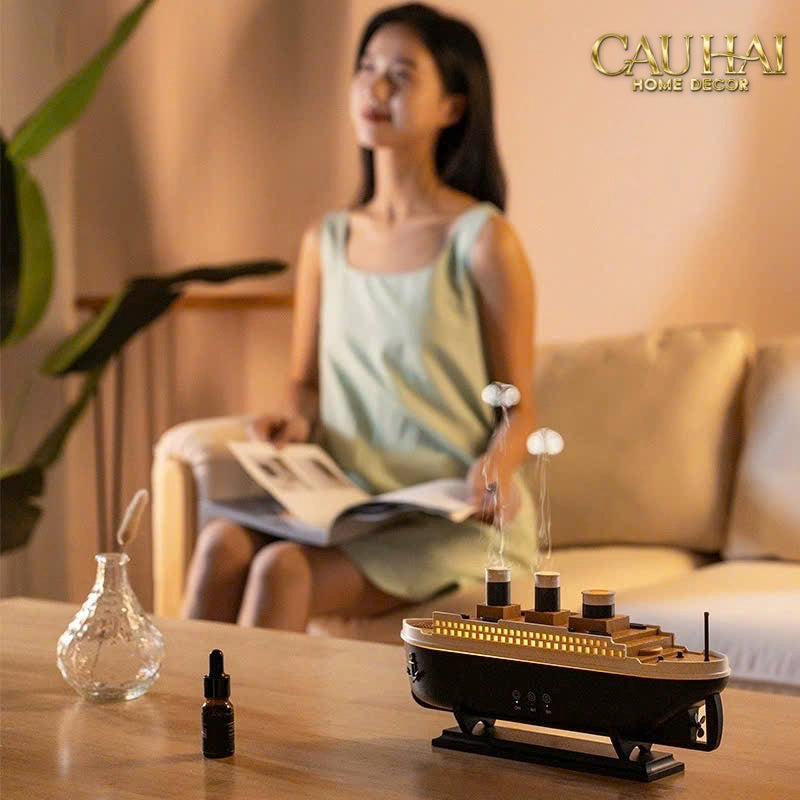MÁY XÔNG TINH DẦU DU THUYỀN SYMPHONY VOYAGE - CẬU HAI HOME DECOR