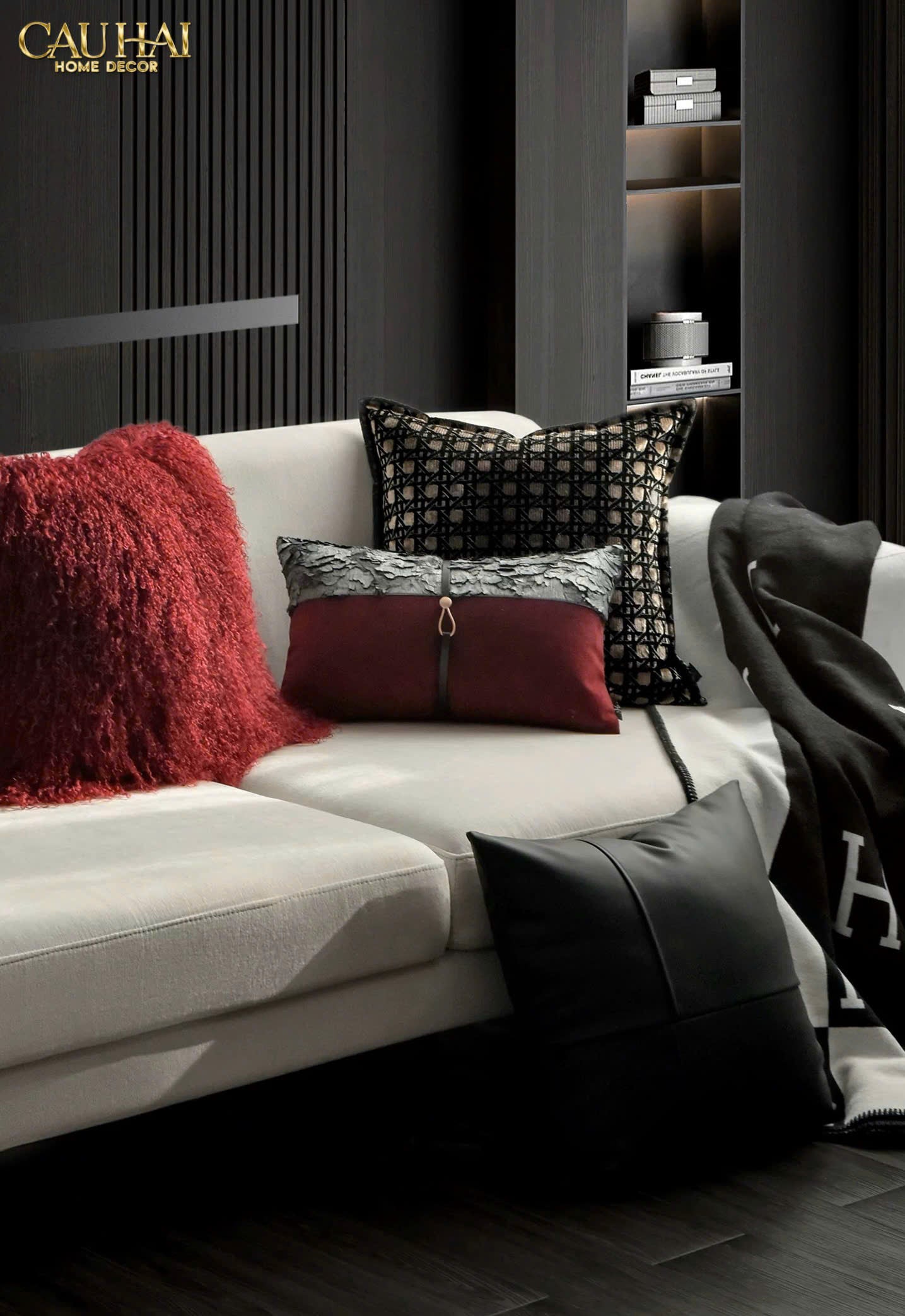 GỐI BURGUNDY VELVET SANGRIA METALLIC 30x50 - CẬU HAI HOME DECOR