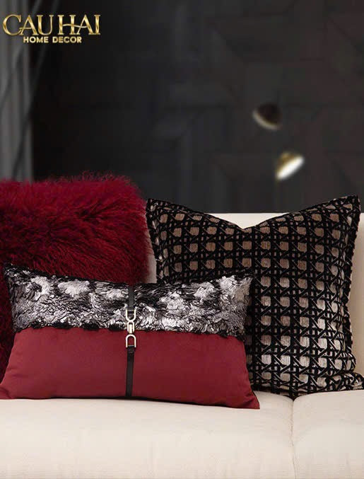 GỐI BURGUNDY VELVET SANGRIA METALLIC 30x50-CẬU HAI HOME DECOR