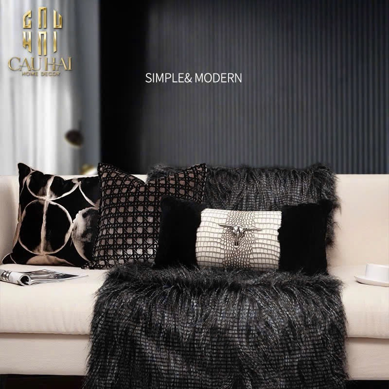 GỐI LÔNG MINUIT IVORY LEATHER SERPENT BULL ICONIQUE 30x60 - CẬU HAI HOME DECOR