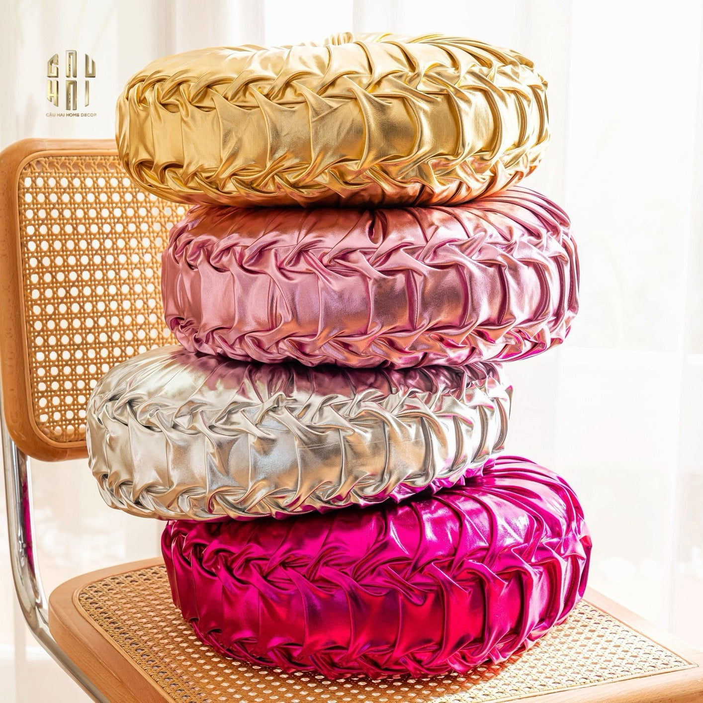 GỐI DA BÓNG STUNNING KELLY - GOLD-CẬU HAI HOME DECOR