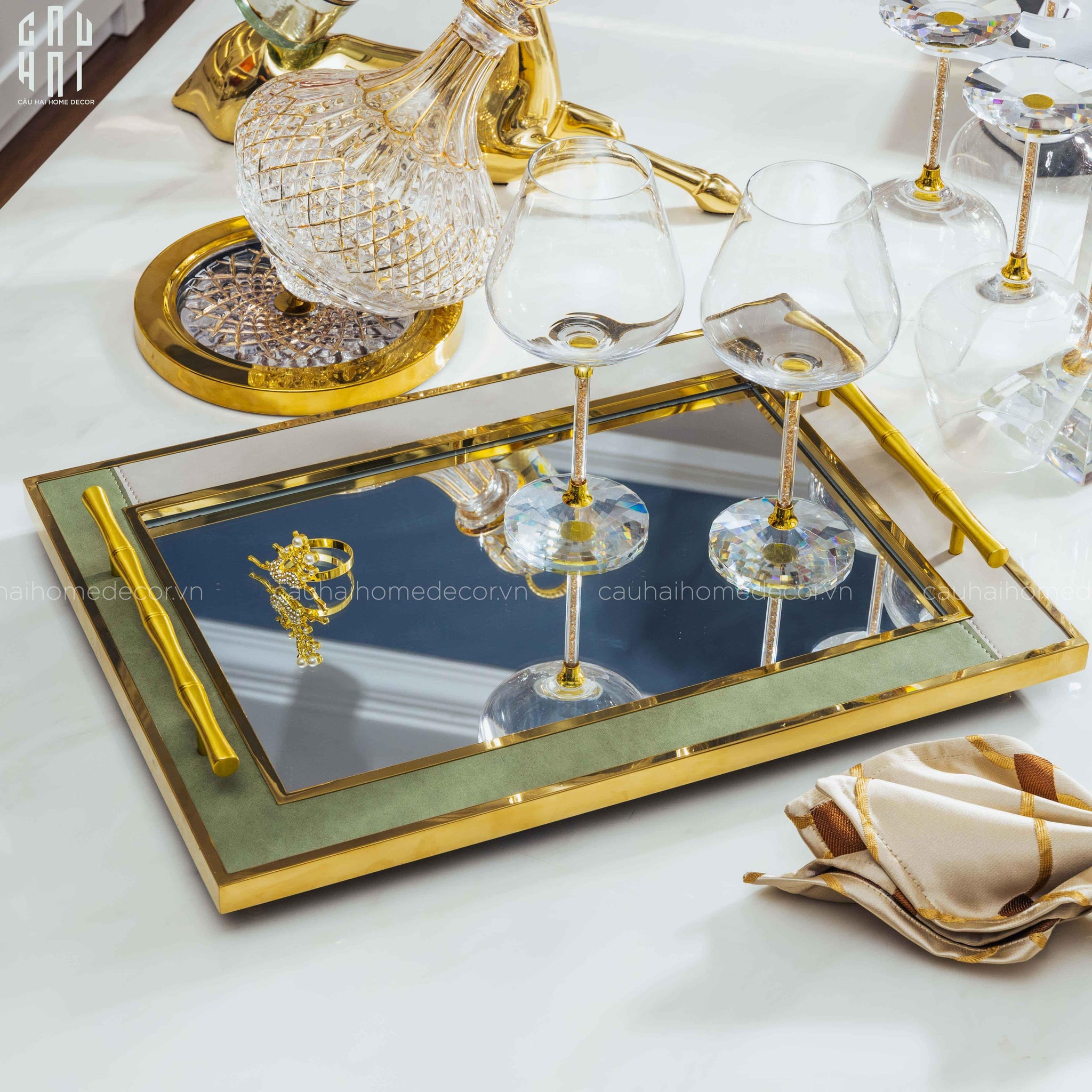 HAUTE COUTURE - KHAY VIỀN DA LUXE LEATHER EDGE BRITON SPÉCIALE ÉDITION UP-CẬU HAI HOME DECOR